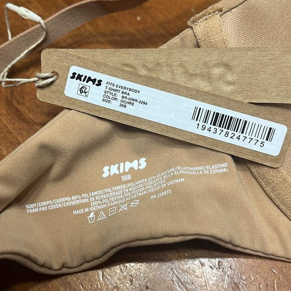 Skims 36B T-Shirt Bra - Picture 3 of 3